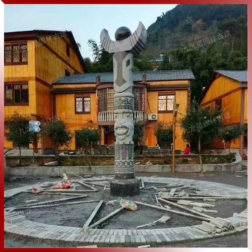 匠心雕琢，石韵新生——重庆苗族石雕文化与新型石材圆柱子的艺术融合